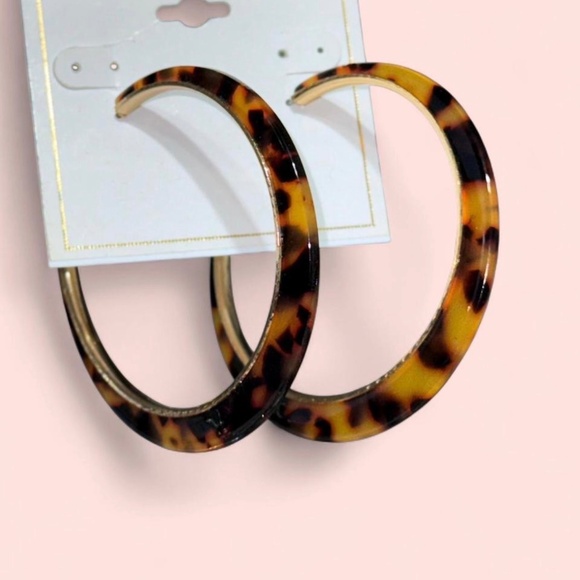 Chunky Tortoise Oversized Hoops New In Package - Picture 1 of 1